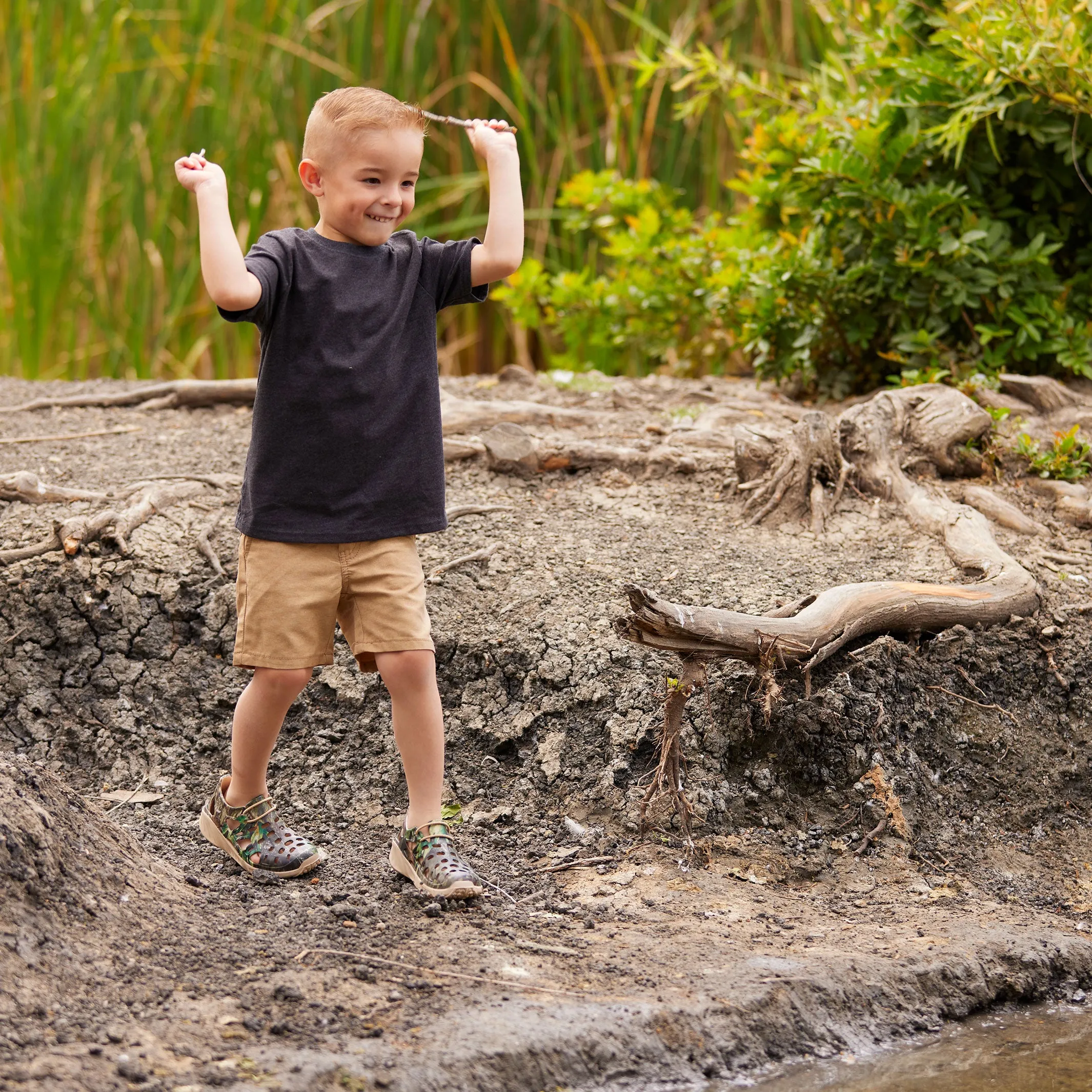 Boys Trekking Shoe – Mossy Oak Graphics